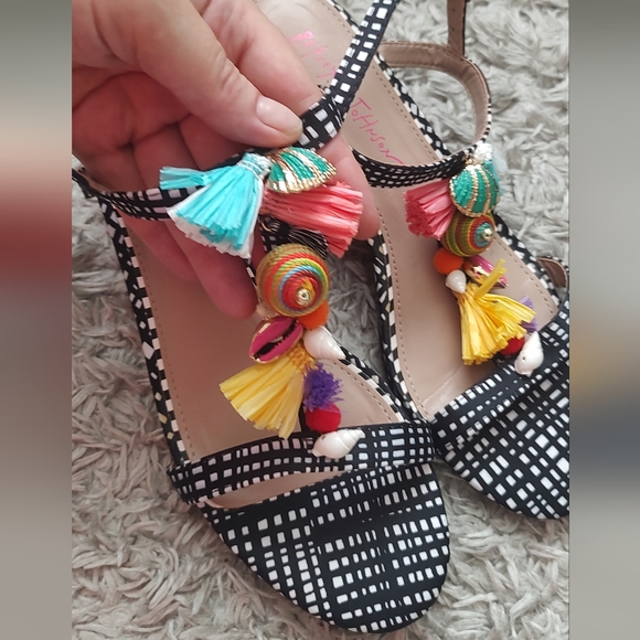 Betsey Johnson DYNAH Embellished Sandals Heels Shoes Tassel Shells Size 7 - Picture 3 of 11